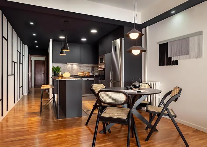 Mitaka - 3 Bedrooms And Terrace In Eixample Dreta Barcelona